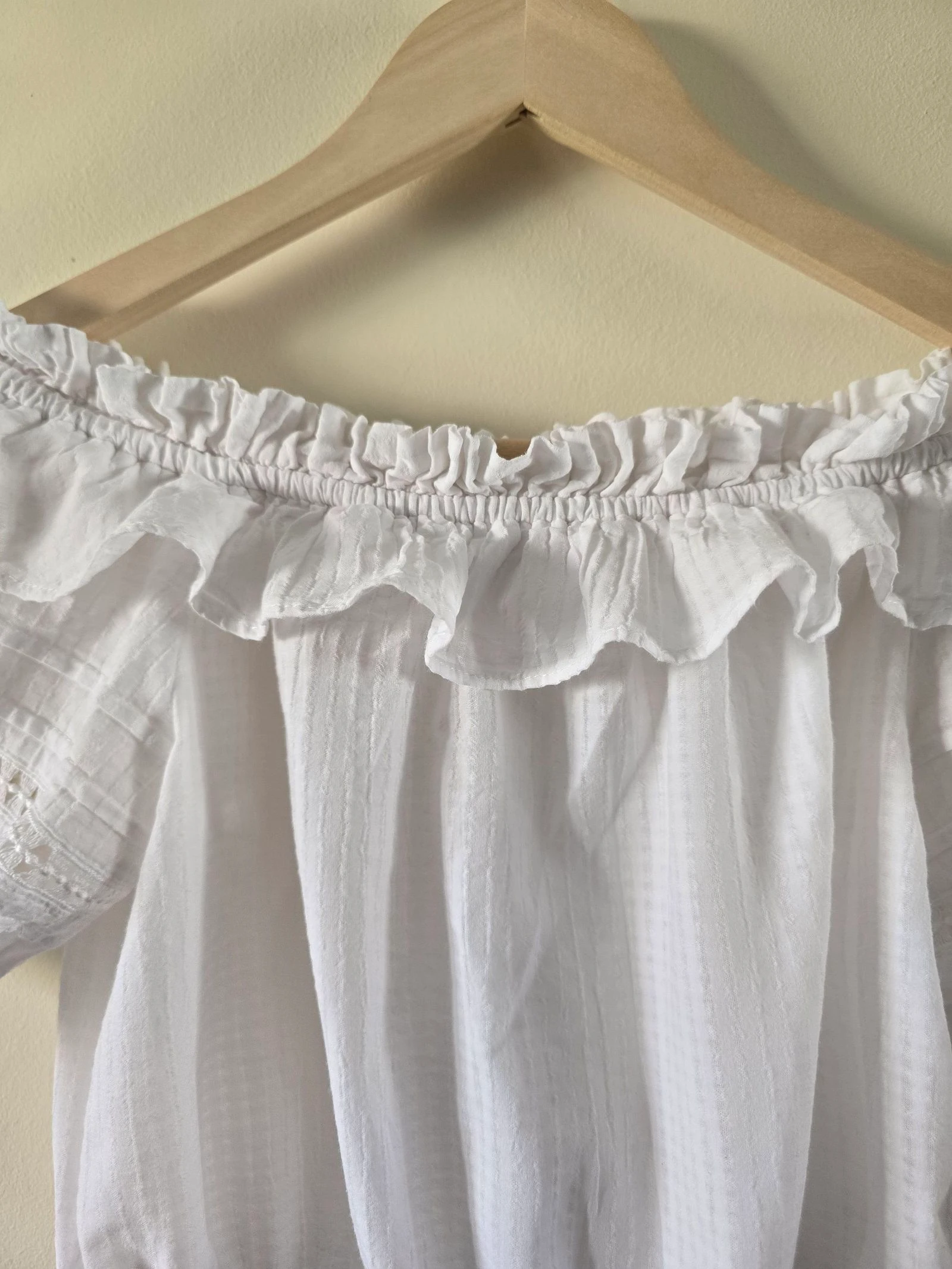 Top romantico blanco de H&M-talla S – photo 3